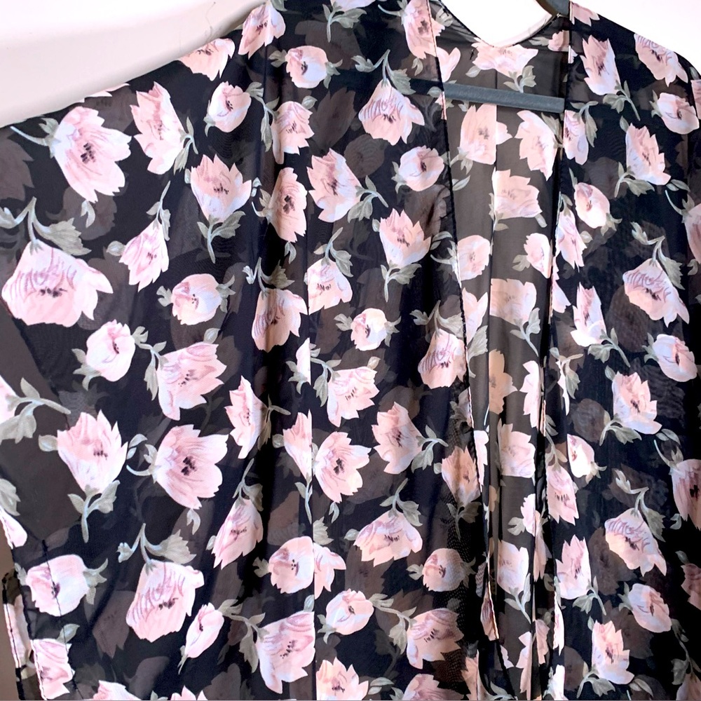 Floral Chiffon Kimono Top - Picture 2 of 4